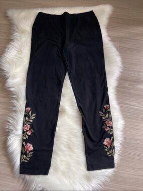 Style & Co  Embroidered Floral leggings